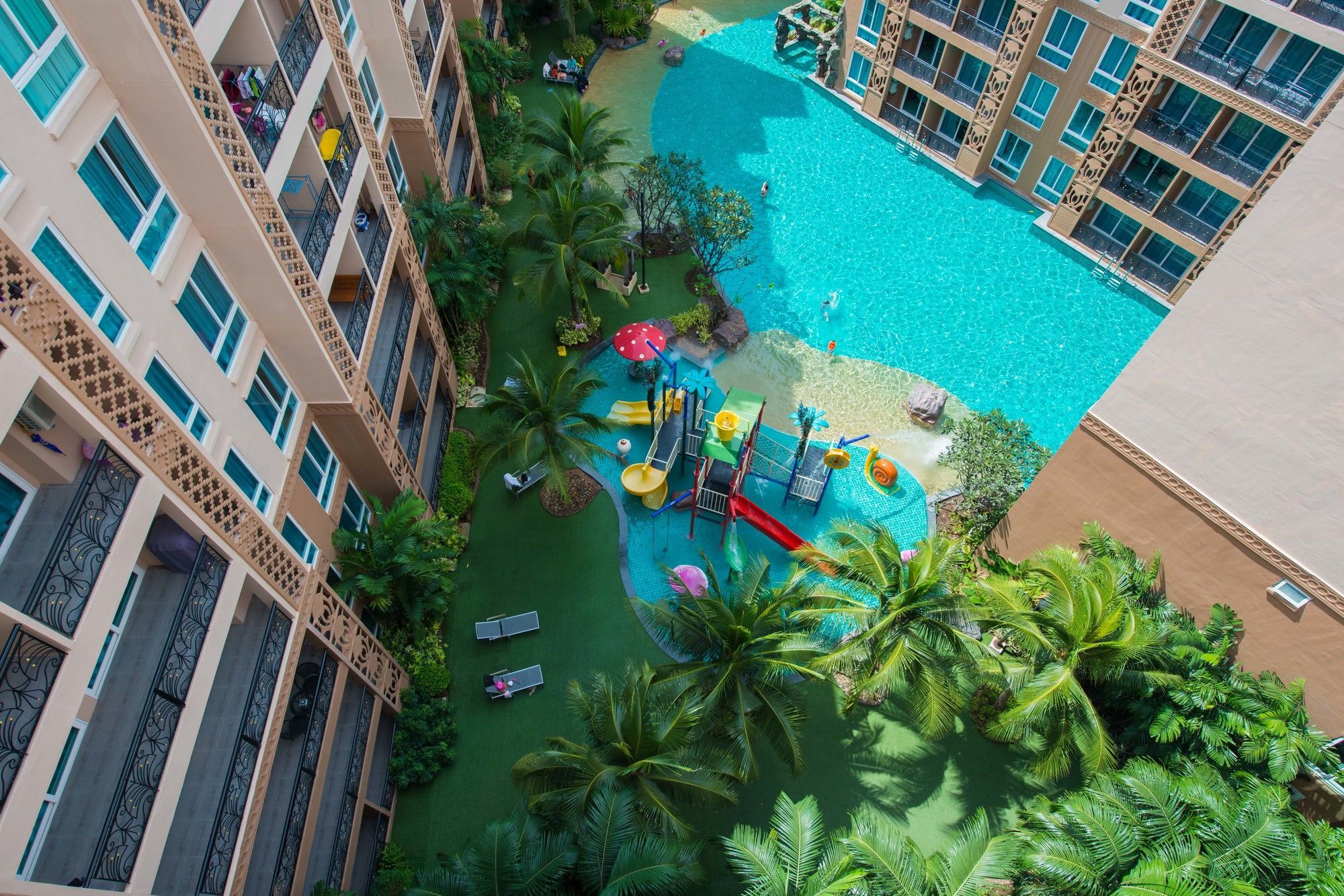 Atlantis Pattaya High Service Praia de Jomtien Exterior foto